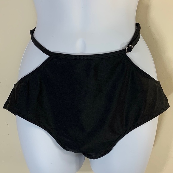 NWT. Tempt Me Large Black Bikini Bottom. - Picture 2 of 8